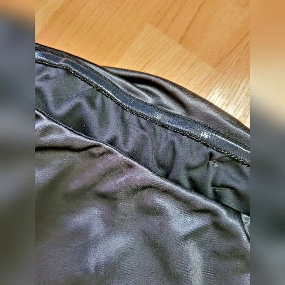 Le Chateau embellished one shoulder dress - Picture 11 of 11